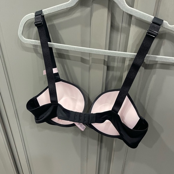 NWT Victoria’s Secret Bombshell Push Up Bra - Picture 3 of 5